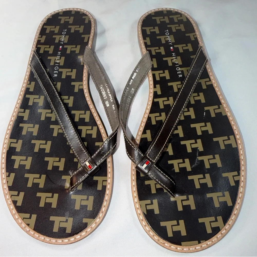 Tommy Hilfiger Black and Tan Flip Flops for Women Thong